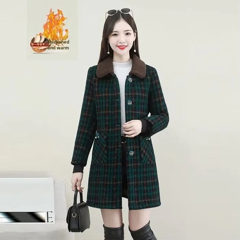 Thickened Fleece-Lined Women'S Overcoat Winter Plaid Slimming Jacket Stylish Warm Medium-Length Mother'S Attire plus Size