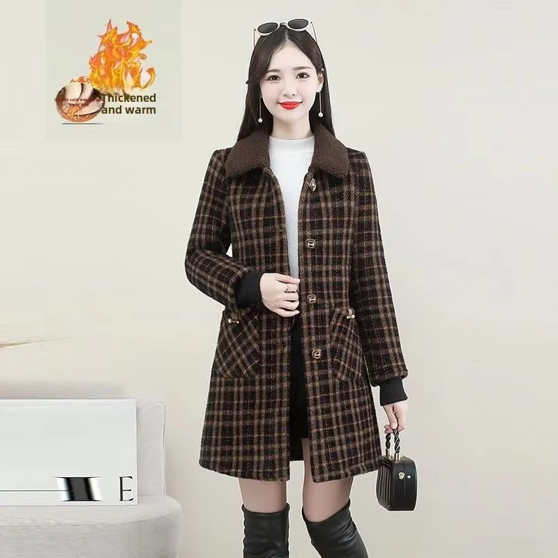 Thickened Fleece-Lined Women'S Overcoat Winter Plaid Slimming Jacket Stylish Warm Medium-Length Mother'S Attire plus Size